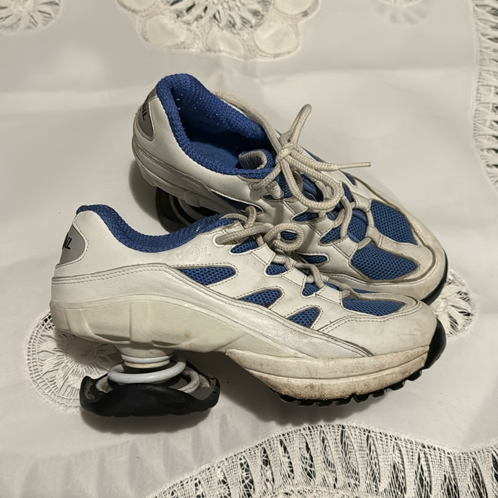 Vintage Z Coil White and Blue Sneakers Vintage Size 7